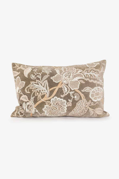 Putetrekk fløyel med broderte blomster, Kakhi Lama Interiør
