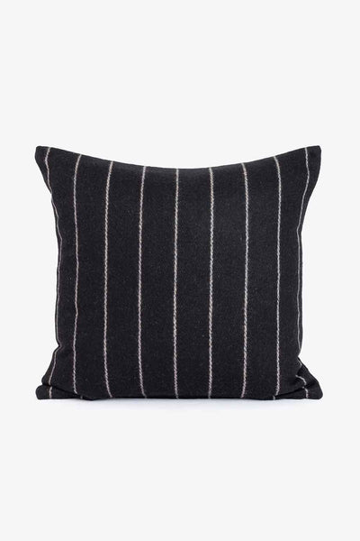 Putetrekk sort pinstripe, resirkulert ull Lama Interiør