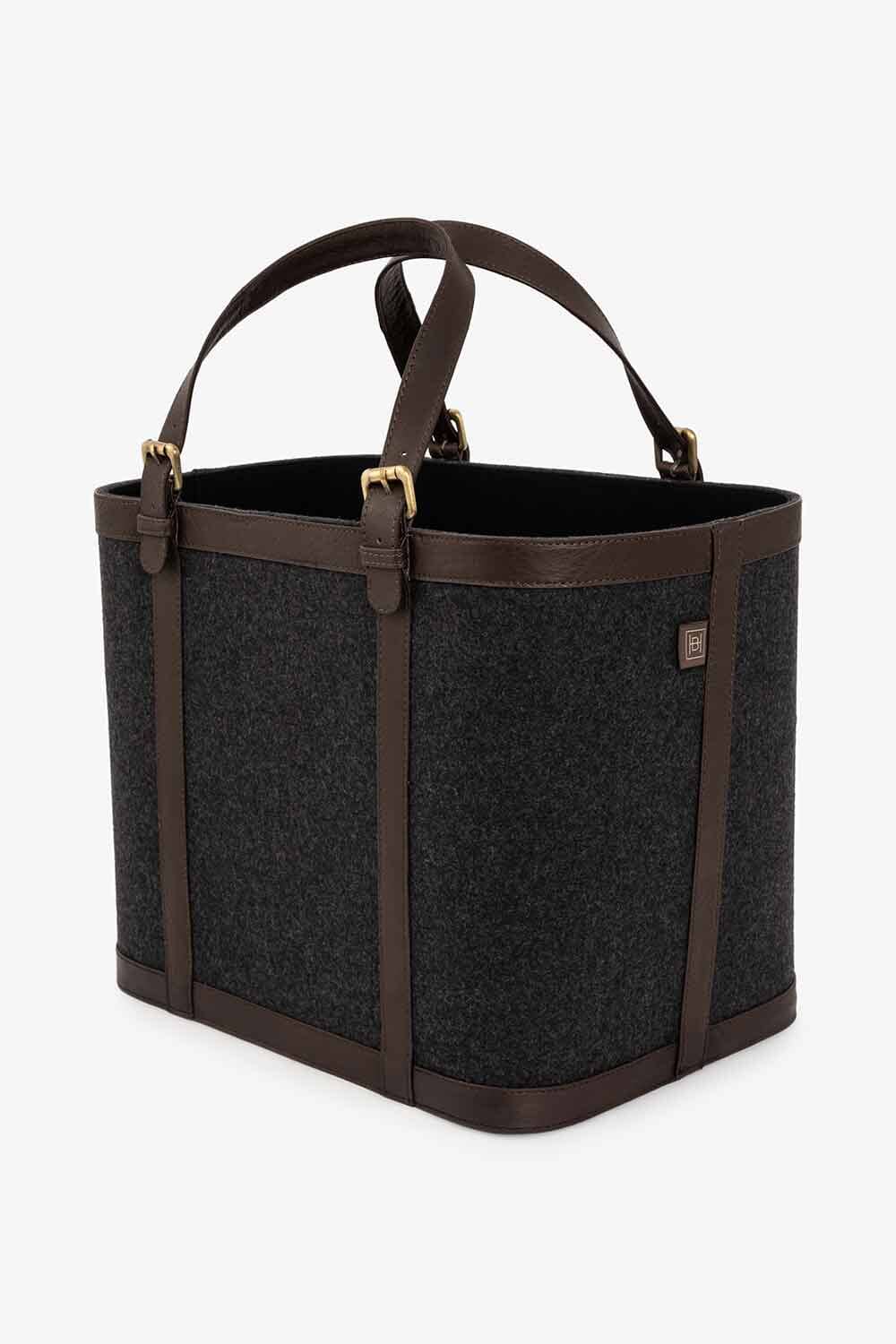 Vedkurv sett à 2, ull/skinn - Halvor Bakke Cabin Collection Lama Interiør